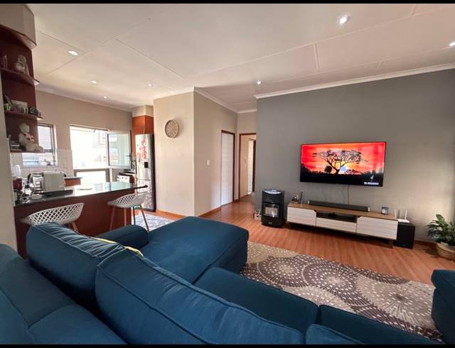 2 BEDROOM HOUSE FOR SALE IN KYALAMI